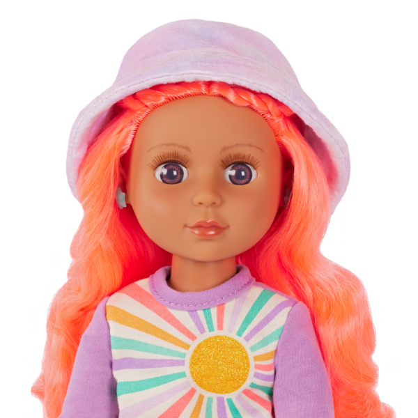 Close up of Sian from Glitter Girls wearing Bucket Hat